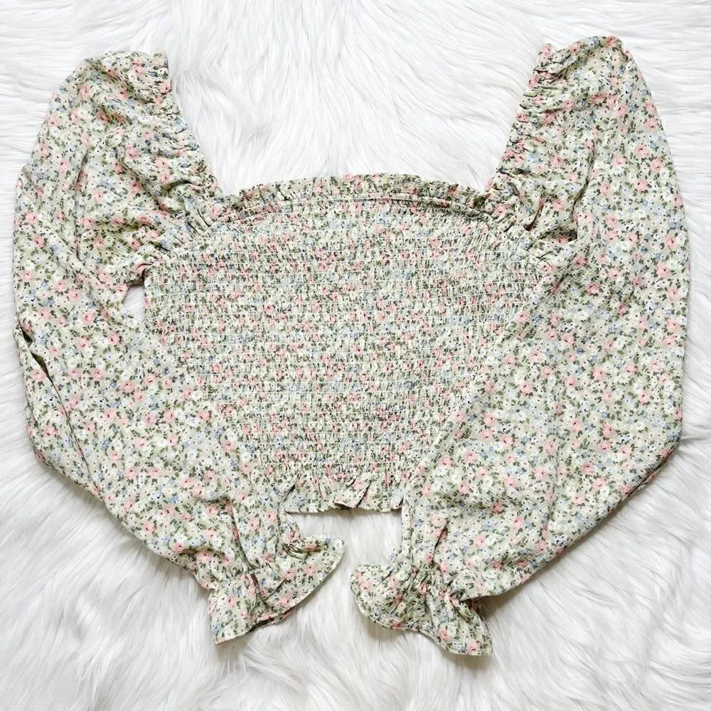 Forever 21 Off The Shoulder Floral Smocked Long Sleeve Crop Top Green Medium